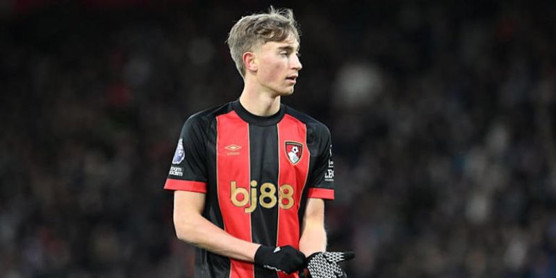 Dean Huijsen – Từ cầu thủ trẻ Juventus đến trụ cột của Bournemouth